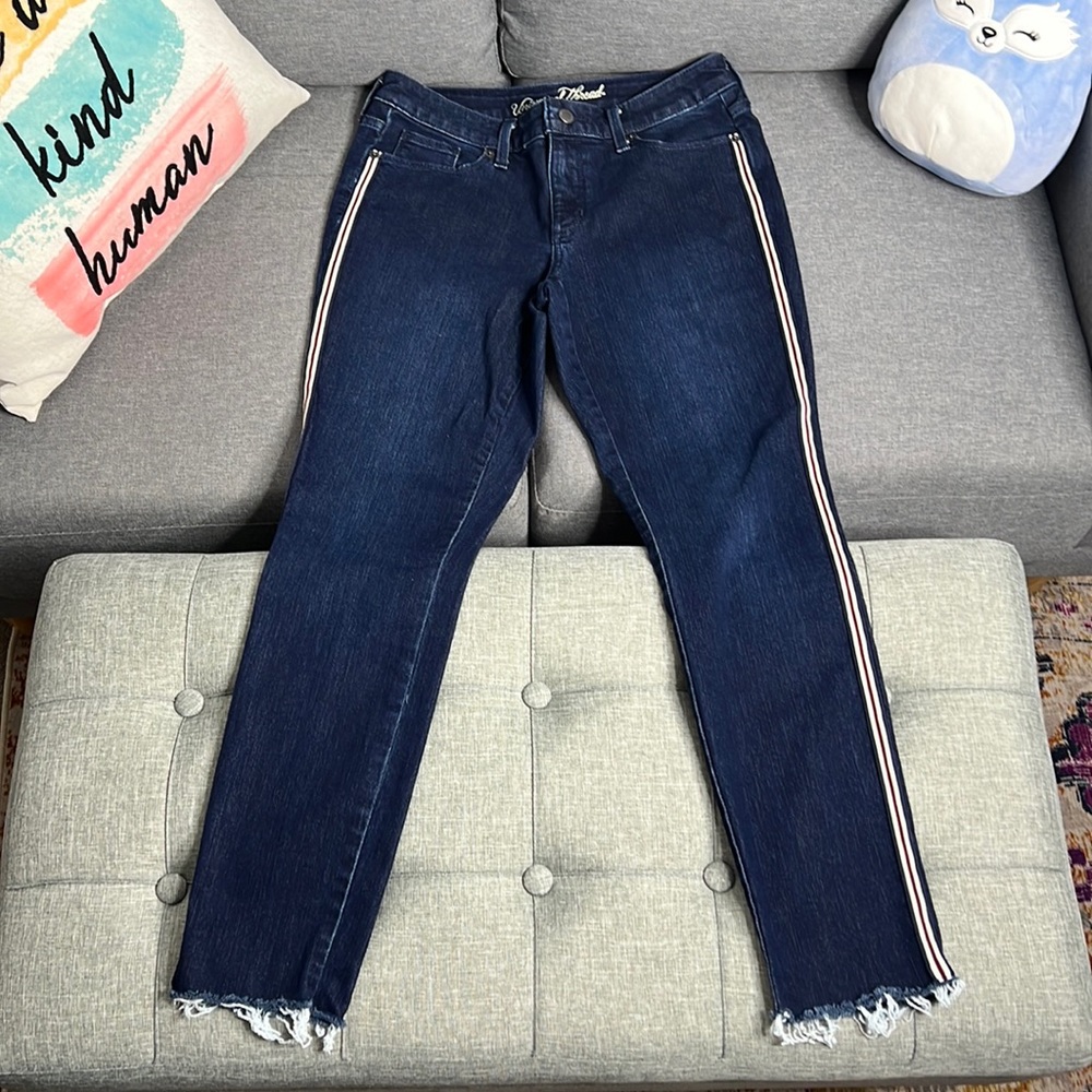 Universal Thread Mid Rise Skinny Jeans with Detail Stripe